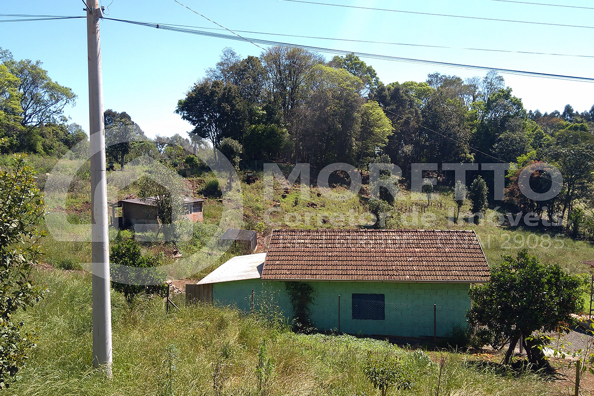 Imagem: Chácara com casa + estrutura, próxima a cidade com acesso pavimentado